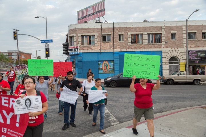 Vermont & Beverly Local, LA Tenants Union Anti Landlord Harassment Action, 2016 (photo by Timo Saarelma)